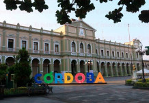 Pide licencia regidora para que…entre la hija de alcaldesa