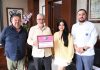 Entrega Consejo Gastronómico Veracruzano reconocimiento a Alberto Islas